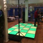 Leje af LED dansegulv, 240 cm * 360 cm. Lagt og nedtaget.
