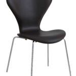 Leje af sort 7er læder stol.