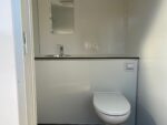Badmobil badeværelse m. 1 toilet og brus. For kloak. Slutrengøring incl. transport tilgår. - Image 3